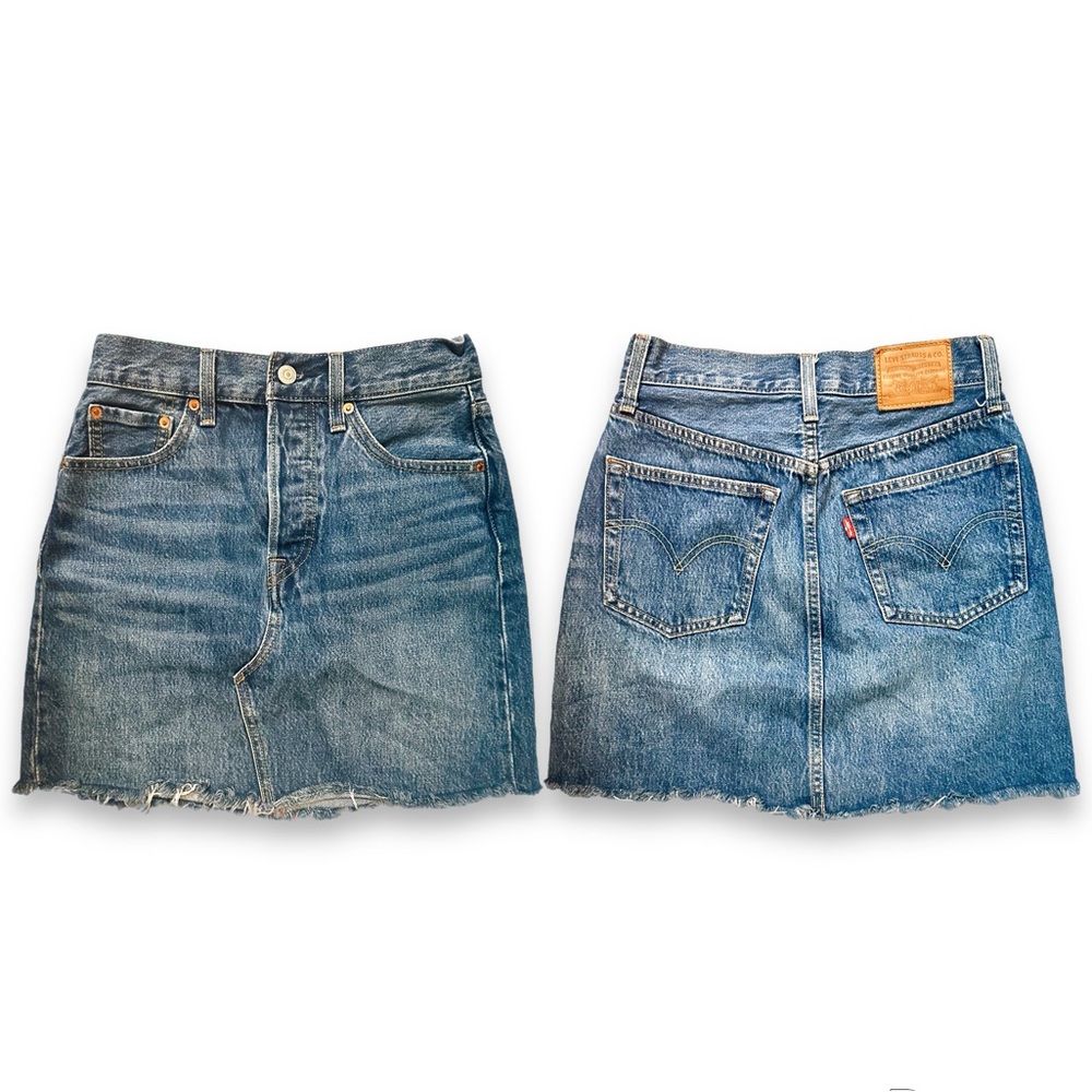 Levis Jean Denim High Waisted Mini Skirt w Frayed Hem Pockets Belt Loops sz 26